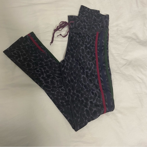 The Upside Pants - THE UPSIDE Snow Leopard Drawstring Leggings Small